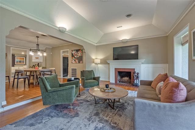 Photo - 6118 Martel Ave