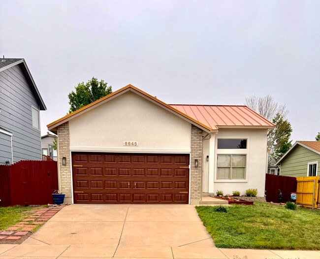 Photo - 6645 Greylock Dr House