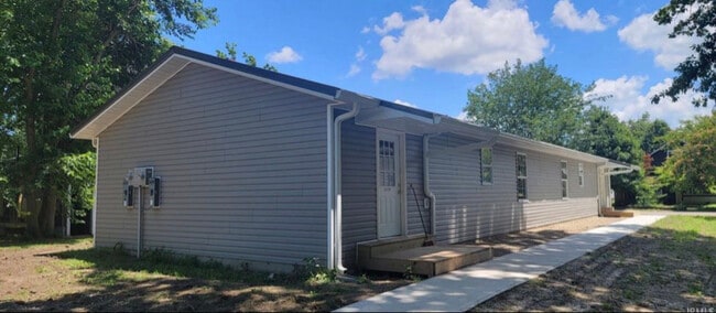 Building Photo - 1026 N 9th St