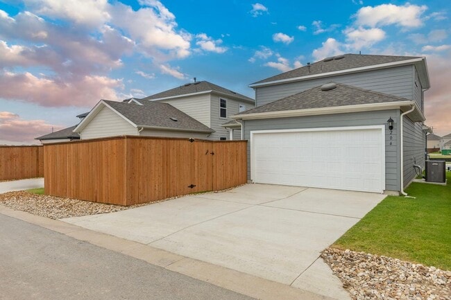 Photo - 204 Flowers Ave