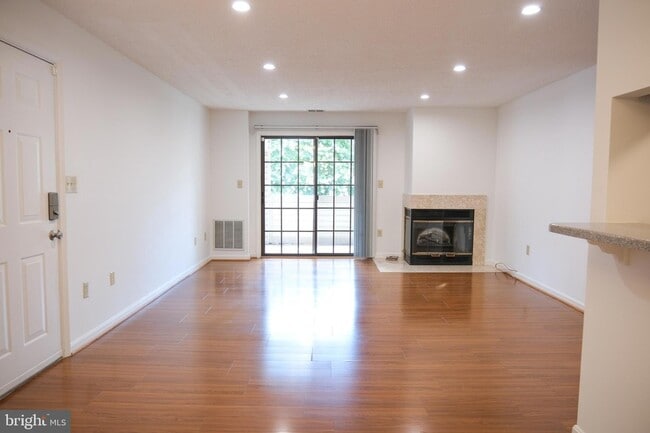 Photo - 6941 Mary Caroline Cir Unit H