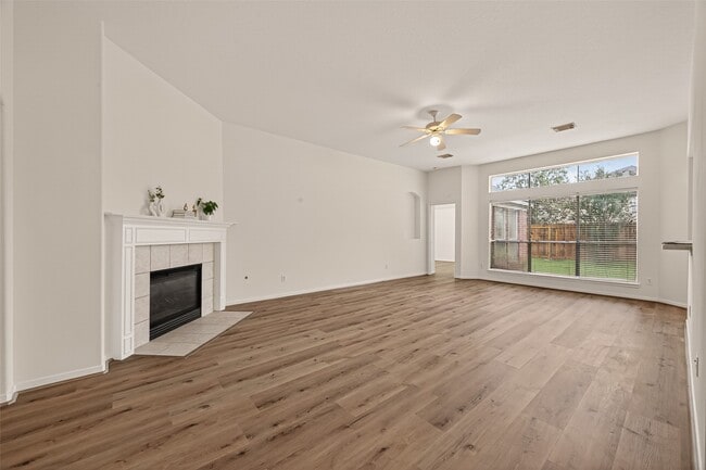 Photo - 14819 Appaloosa Ave