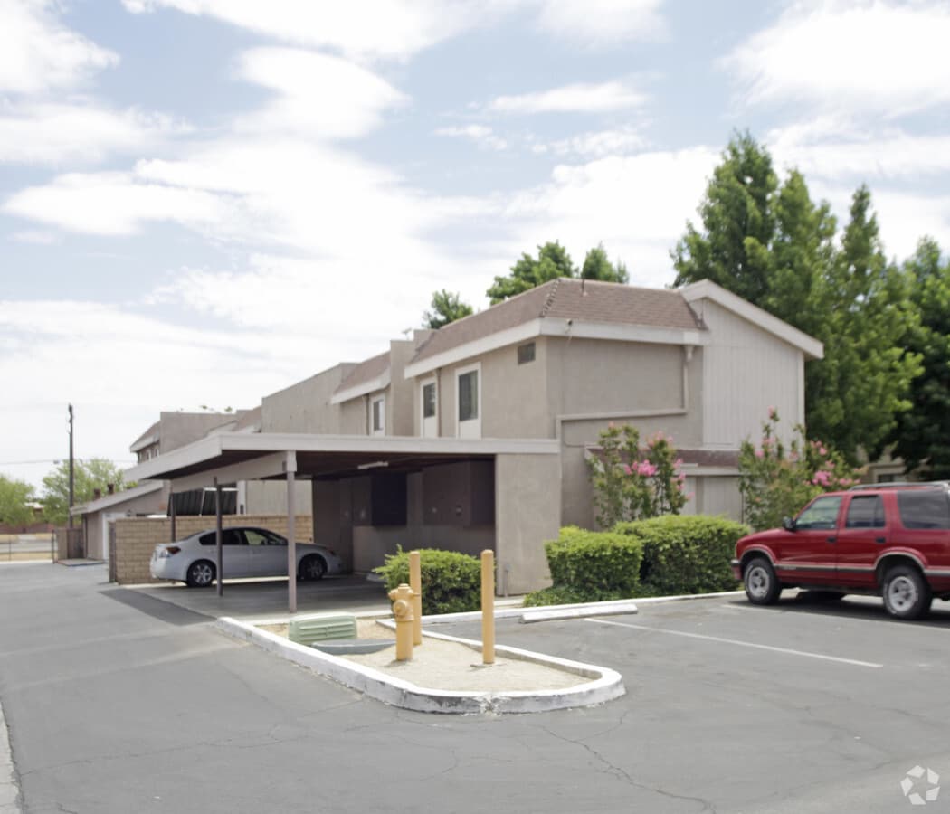 Parkwood Patio Apartments - Parkwood Patio Apartments