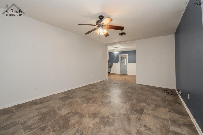 109 Highland Dr