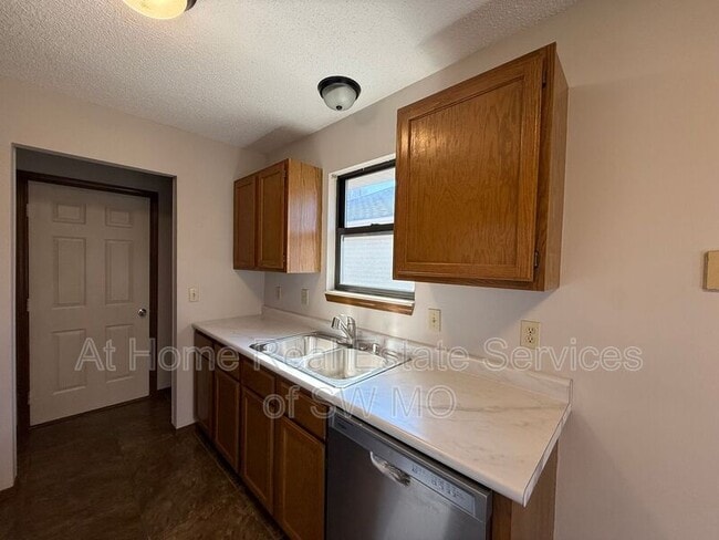 Photo - 1413 S Ventura Ave