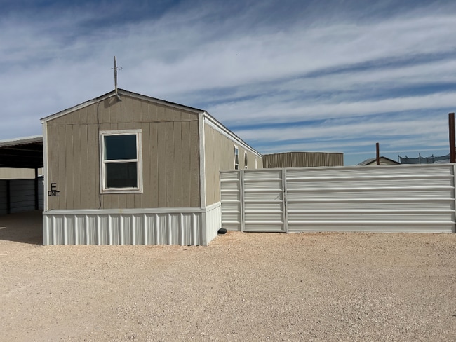 Photo - 679 Private Rd