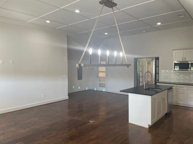 Photo - Fabulous One Bedroom Overlooking Cahaba