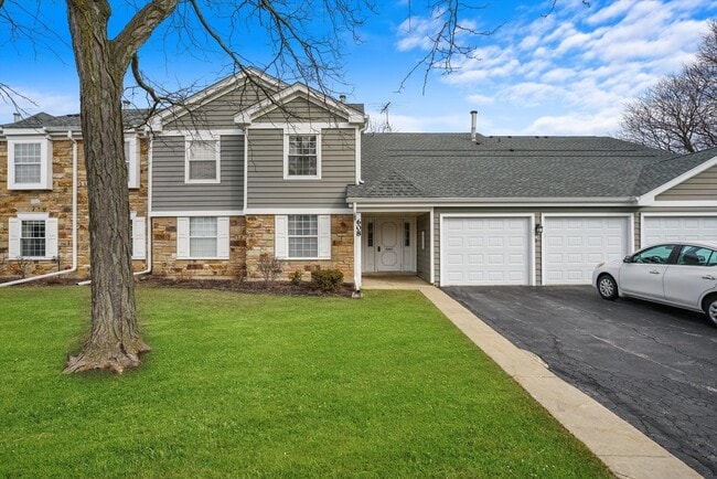 Building Photo - 608 Hanover Ct Unit Z1