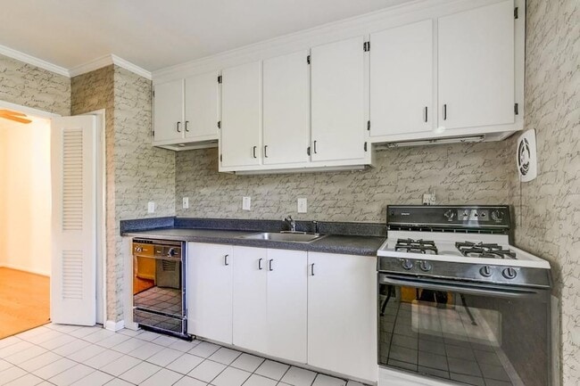 Photo - 91 Rumson Rd NE Unidad C35