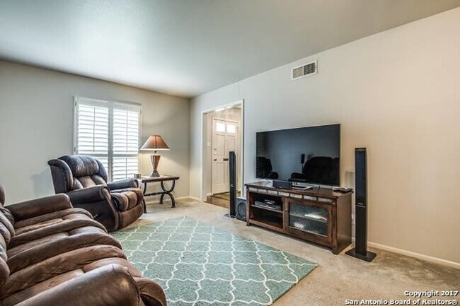 Photo - 2-BEDROOM ALAMO HEIGHTS DUPLEX