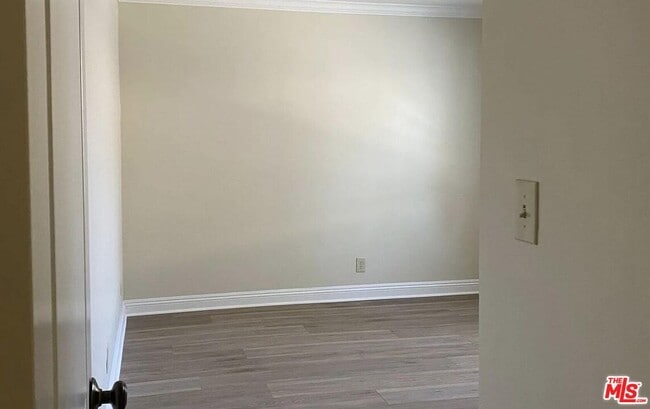 Photo - 567 S Wilton Pl Unidad 4