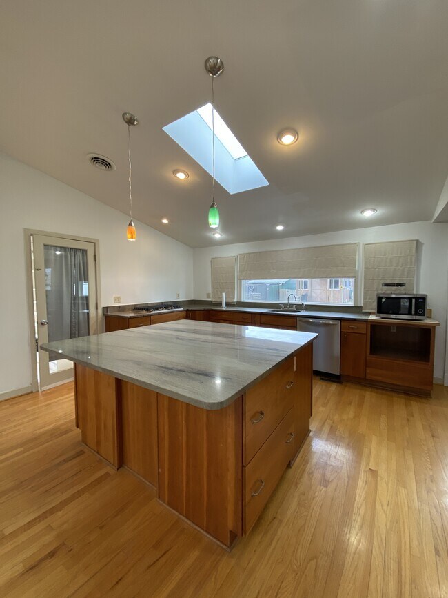 Photo - 1030 Georgia Ave