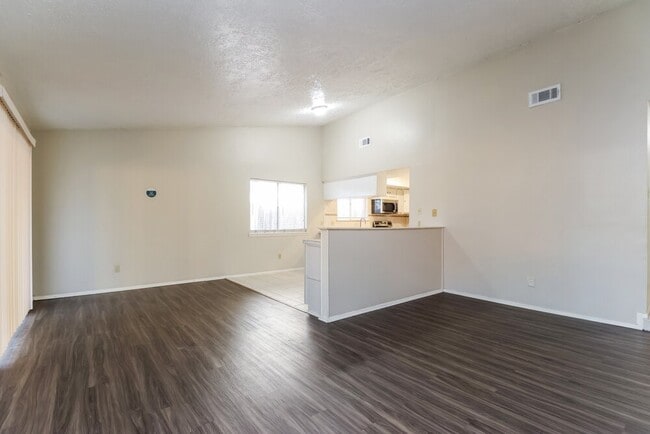 Photo - 8419 Old Meadow Ln