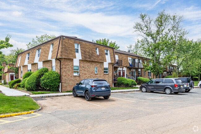 Building Photo - Florida Grove Manor Rental