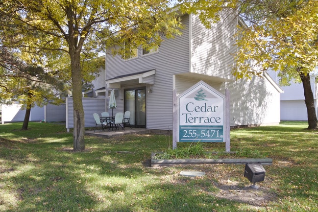 Cedar Terrace Townhomes - Cedar Terrace Townhomes