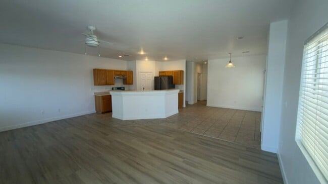 Photo - 1286 Capital Gains Dr