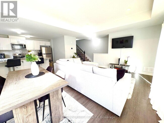 Photo - 258 Anyolite Private