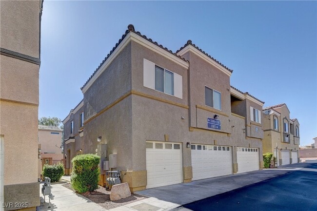 Building Photo - 6170 E Sahara Ave Rental