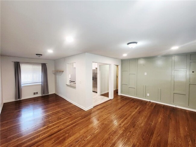 Photo - 3158 Cloverhurst Dr