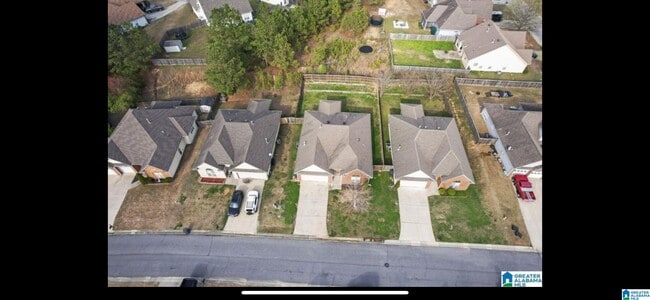 Photo - 683 Waterford Ln