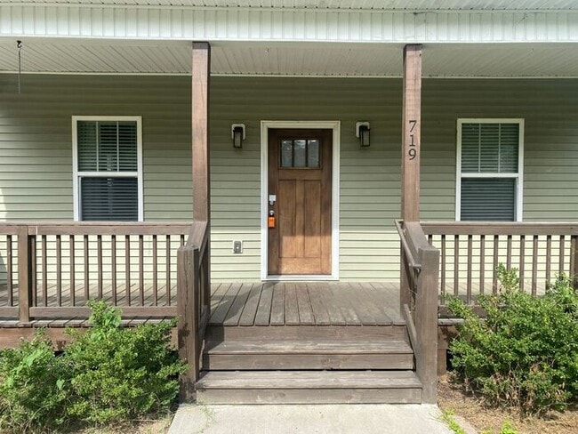 Photo - Beautiful 3 Bed 2 Bath in Madison - Newer Construction