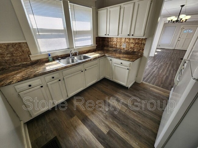 Photo - 704 S 18th St