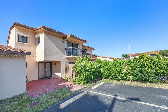 Building Photo - 3809 SW 82nd Ave Rental