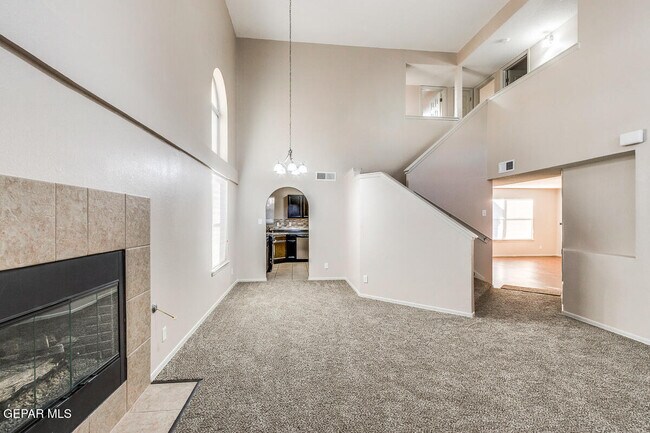 Photo - 10929 Northview Dr