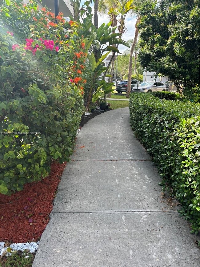 Building Photo - 13255 SW 88th Ln Unit 308-CS