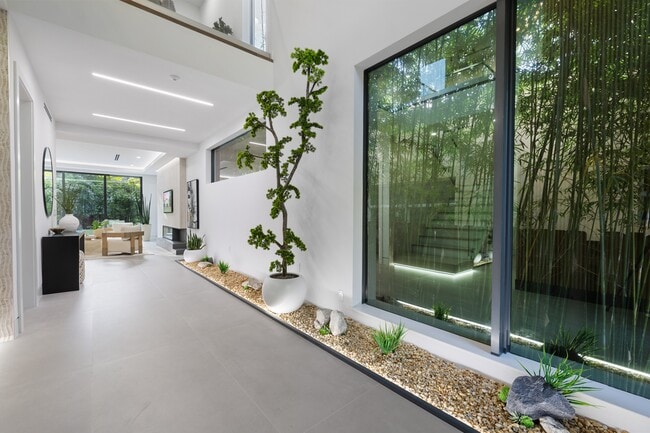 Photo - 807 SW 12th Ave