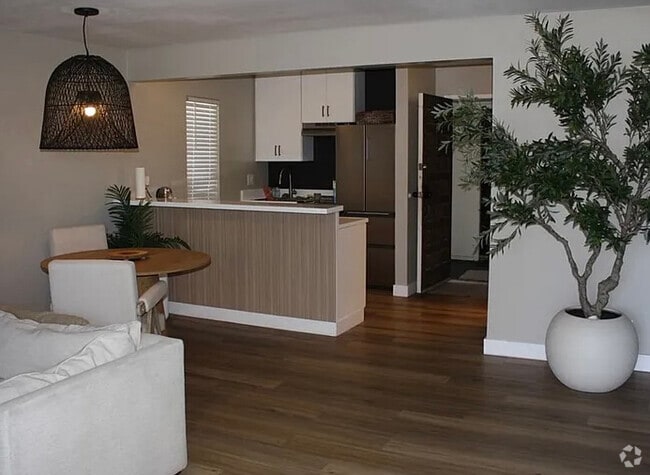 Building Photo - 28691 Via Las Flores Rental