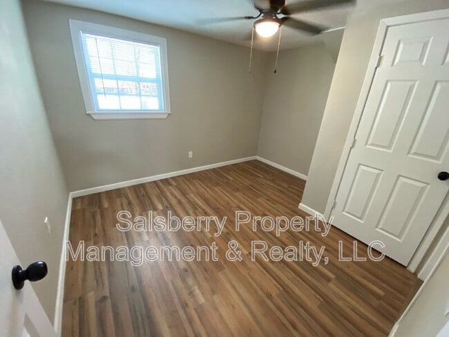 Photo - 1100 SE 9th St