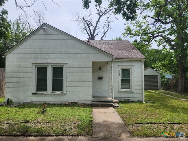 Building Photo - 915 S 13th St Rental