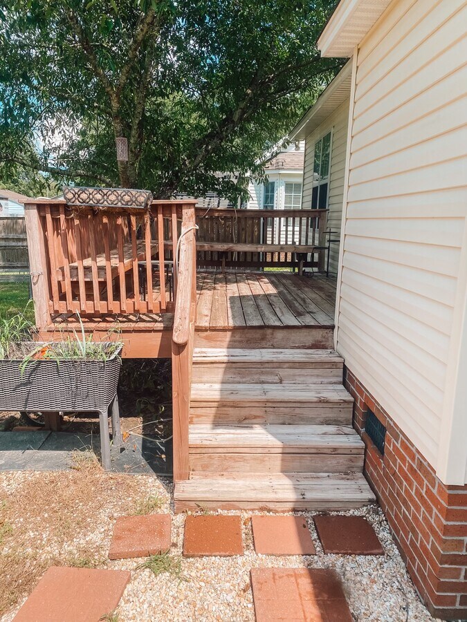 Photo - 1513 E 6th St