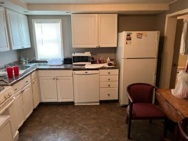 Photo - 407 N Clinton St Unit B