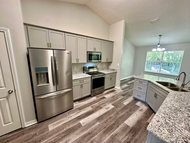 Building Photo - 11699 Madrone Ln