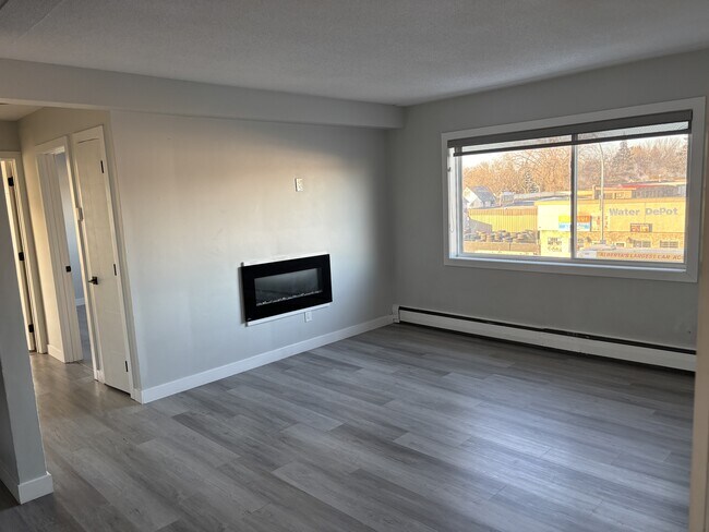 Photo - 12525-12118 118 Ave NW Unit 12