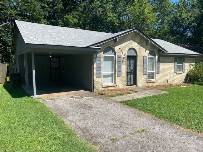 Photo - 4060 Stowe St