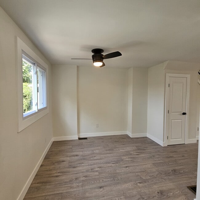 Photo - 3256 Birch Rd