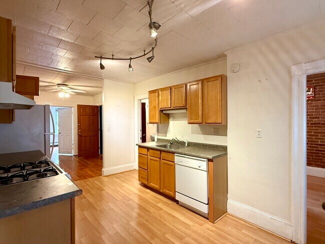 Photo - 18 Mead St Unit 1