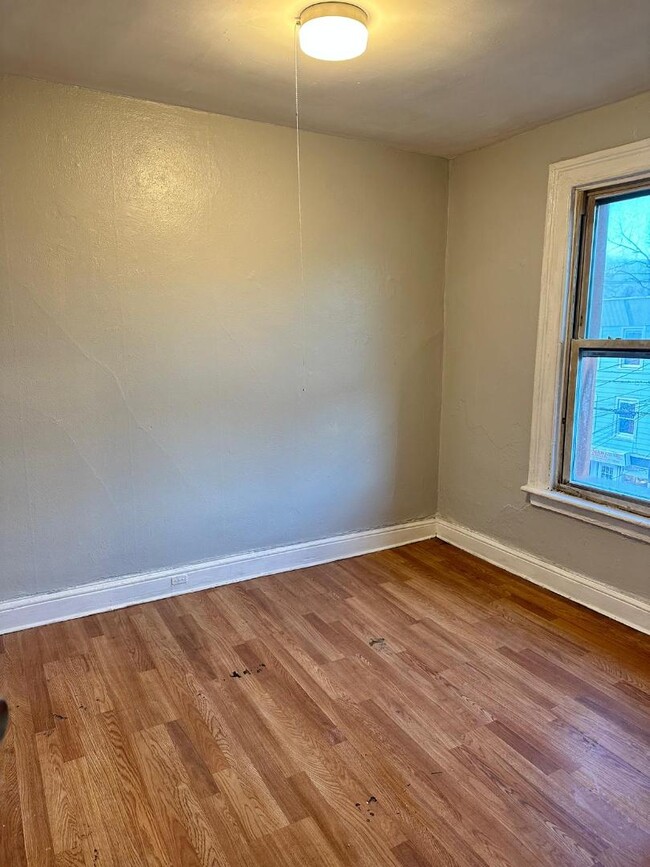 Photo - 273 Washington St