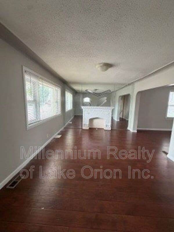 Photo - 6010 Hartwell St