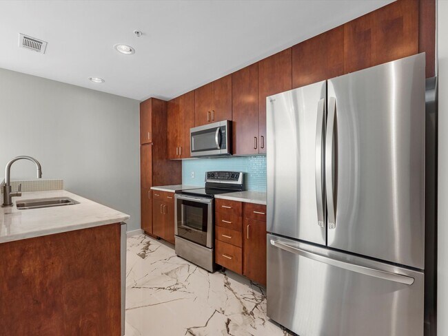 Photo - 5925 Almeda Rd Unit 11702