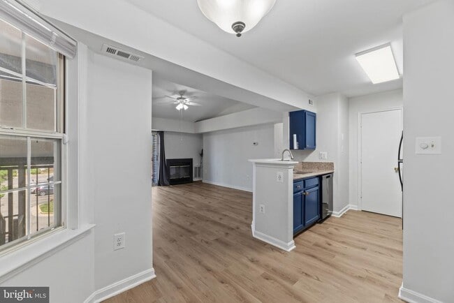 Photo - 6901 Victoria Dr Unit I