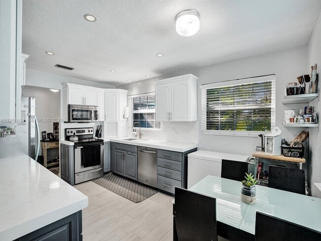 Photo - 217 SE 5th St