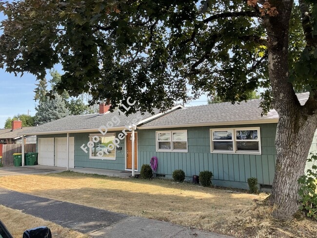 Building Photo - 6670 SW Princess Rental