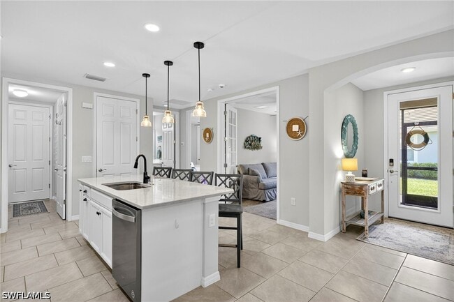 Photo - 14582 Edgewater Cir