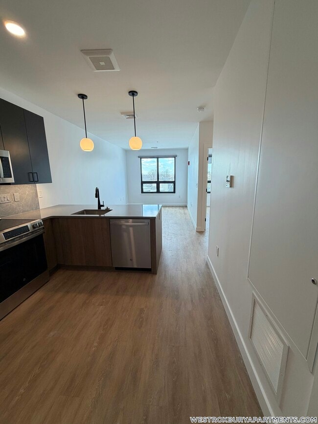 Building Photo - 199 Gardner St