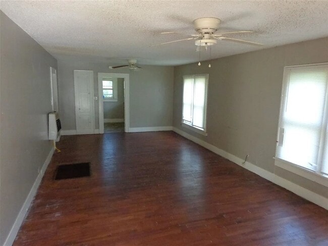 Photo - 507 S 12th St