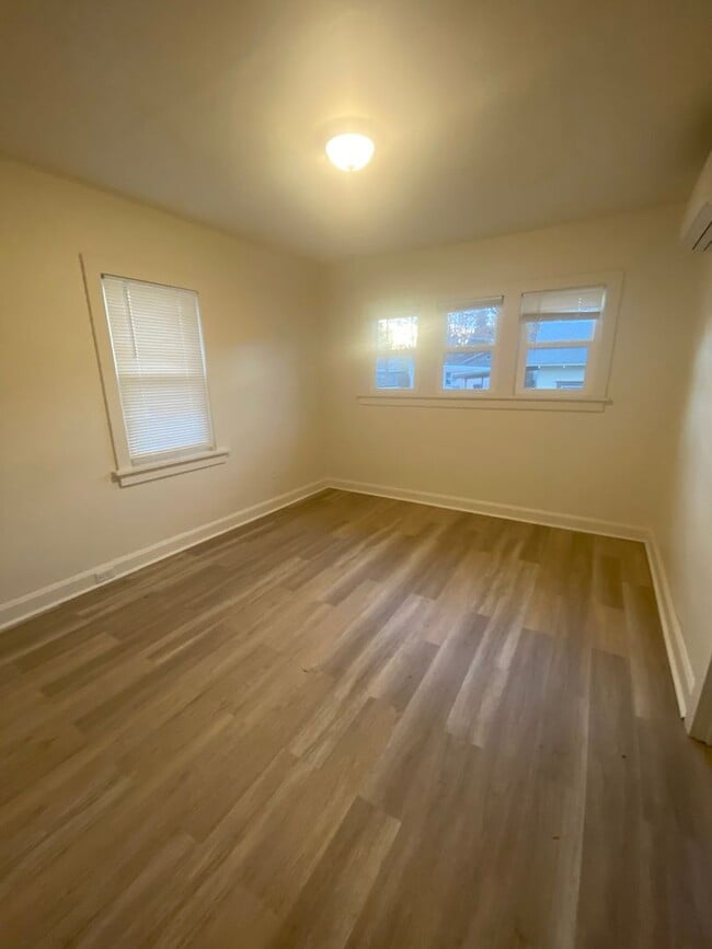 Photo - Non-Refundable & Security Deposit Total: $1150.00